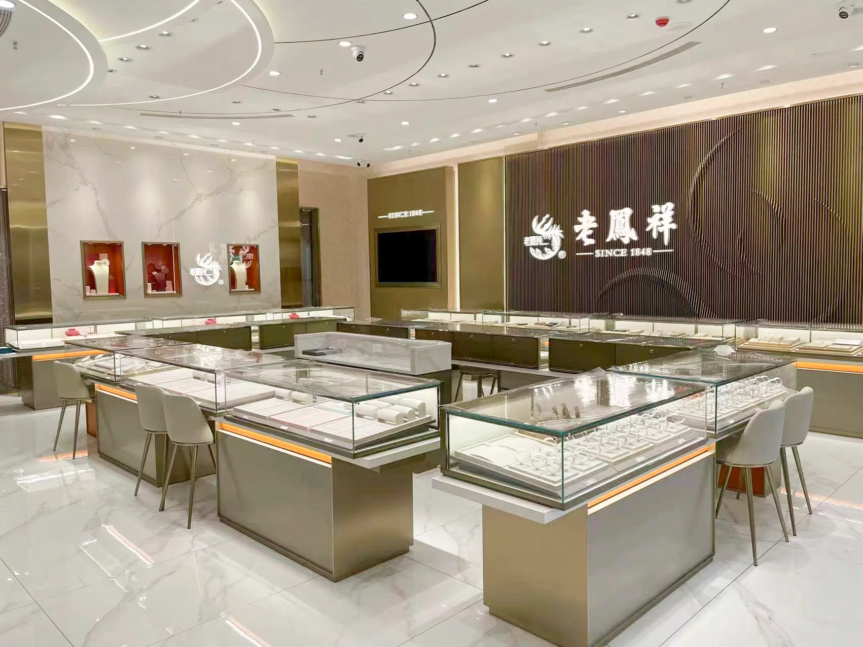 Lao Feng Xiang Gold — project photo 2 of 25