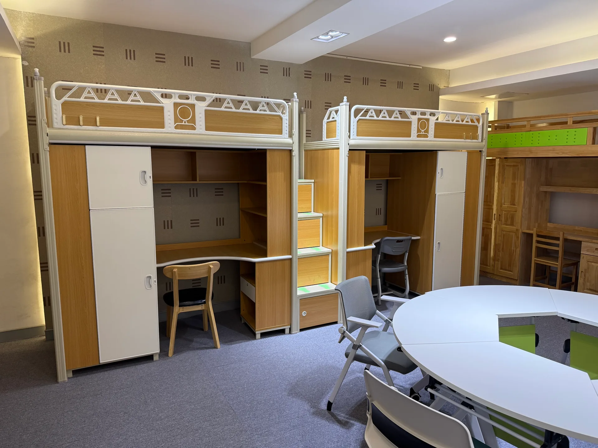 Kindergarten & School showroom image 6 of 10