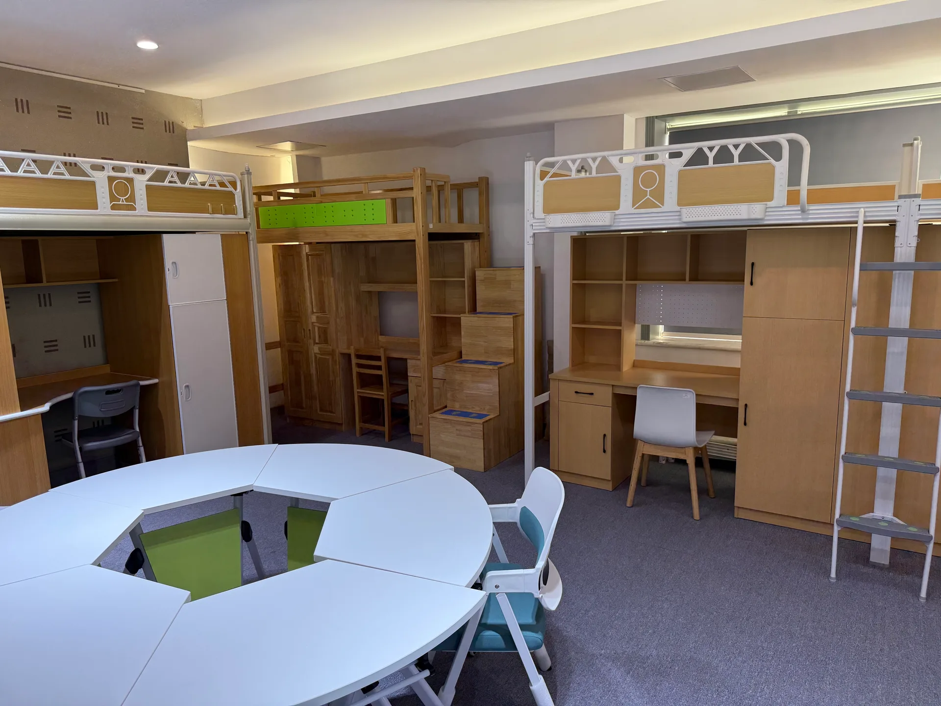 Kindergarten & School showroom image 7 of 10