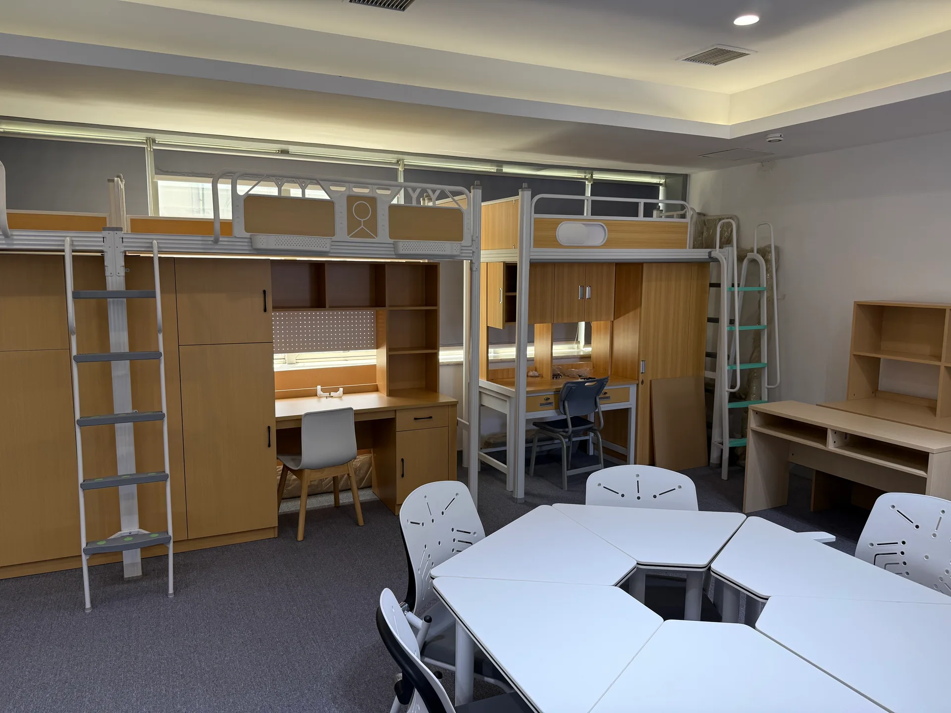 Kindergarten & School showroom image 8 of 10