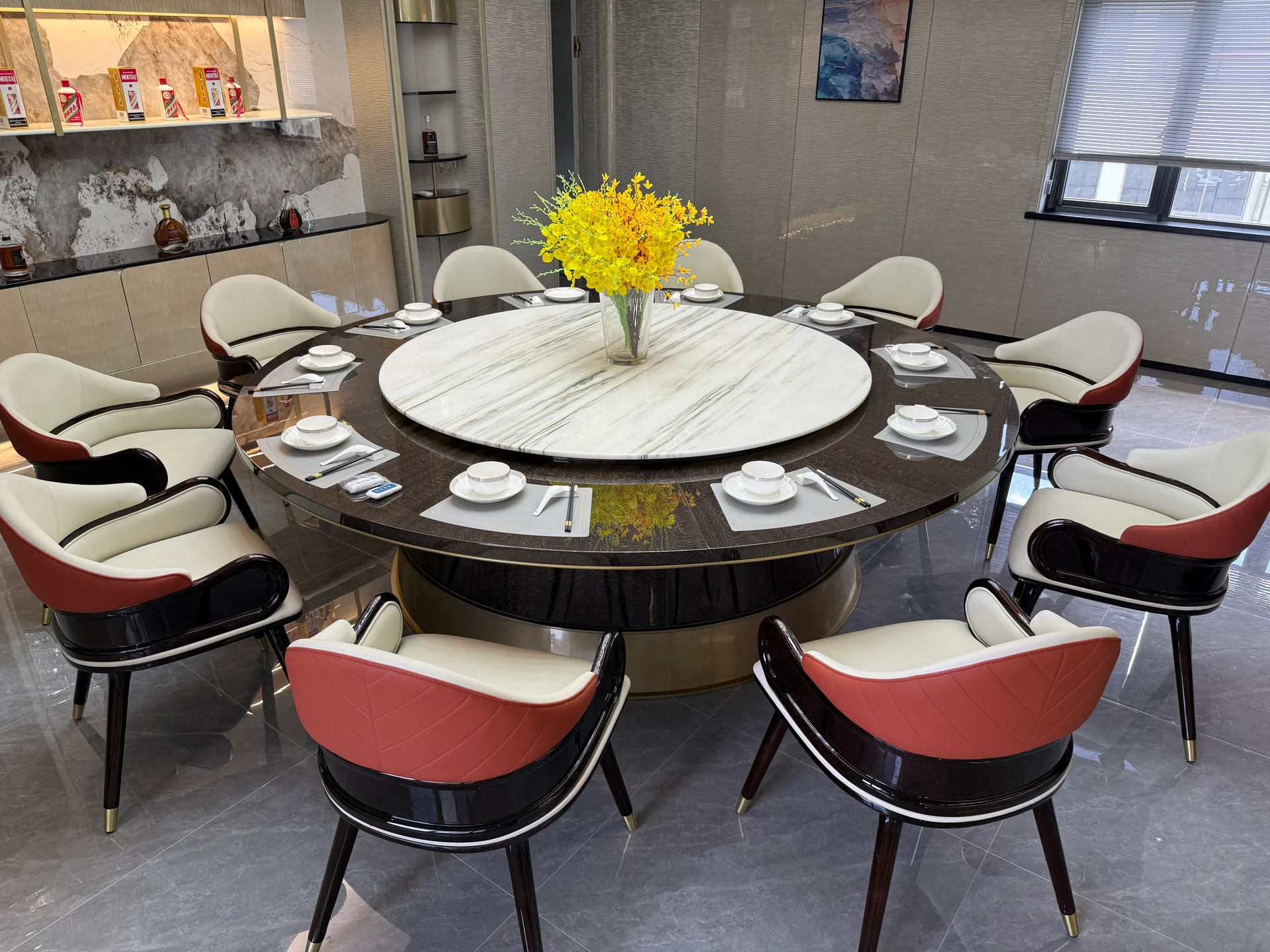 Kitchen showroom image 2 of 4