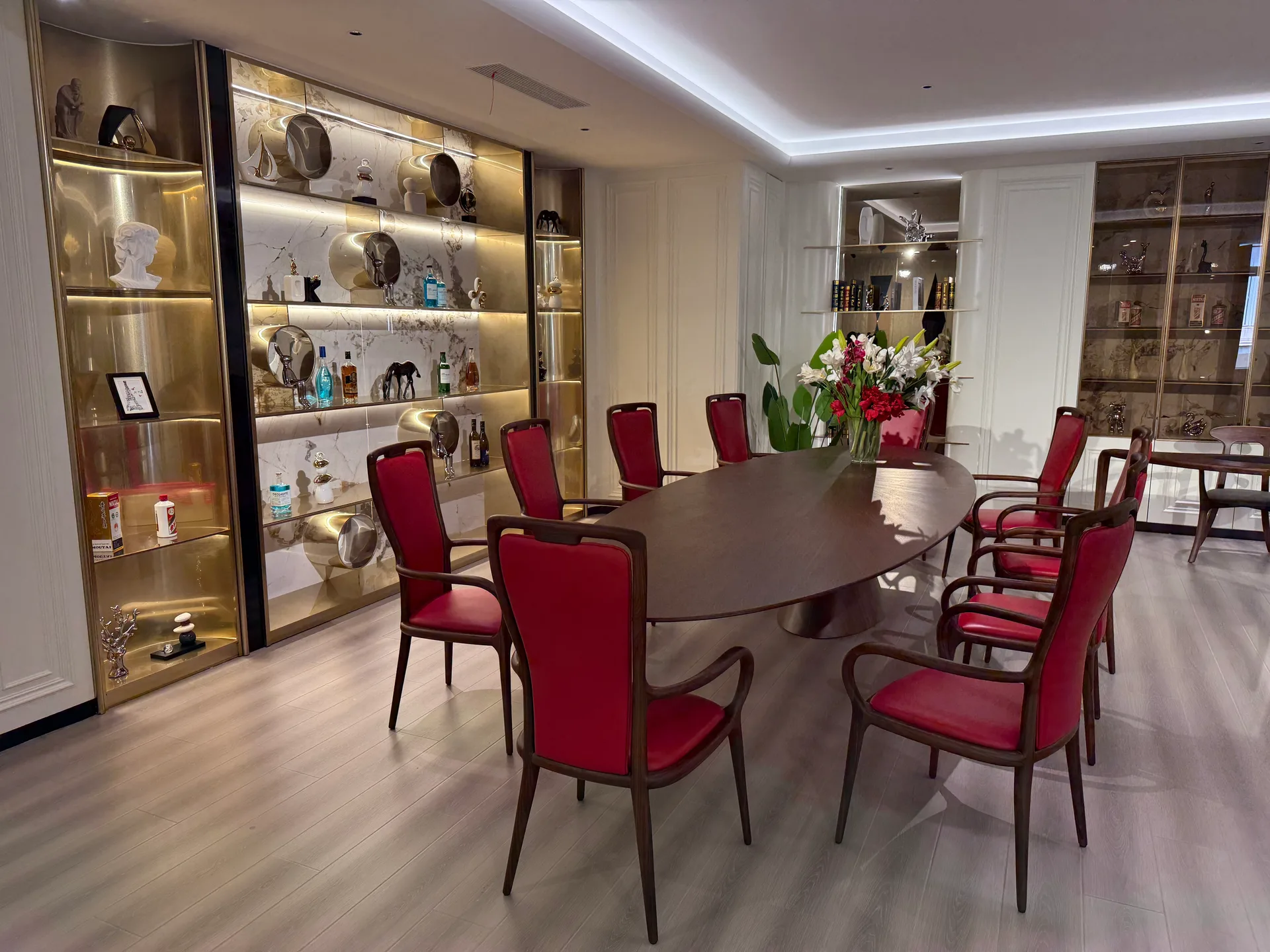 Living Rooms showroom image 4 of 8